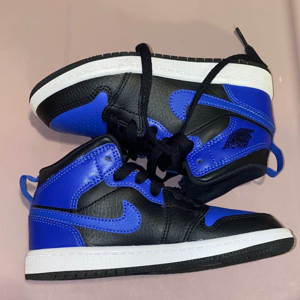 Jordan Kids Black and Royal Blue Sneakers